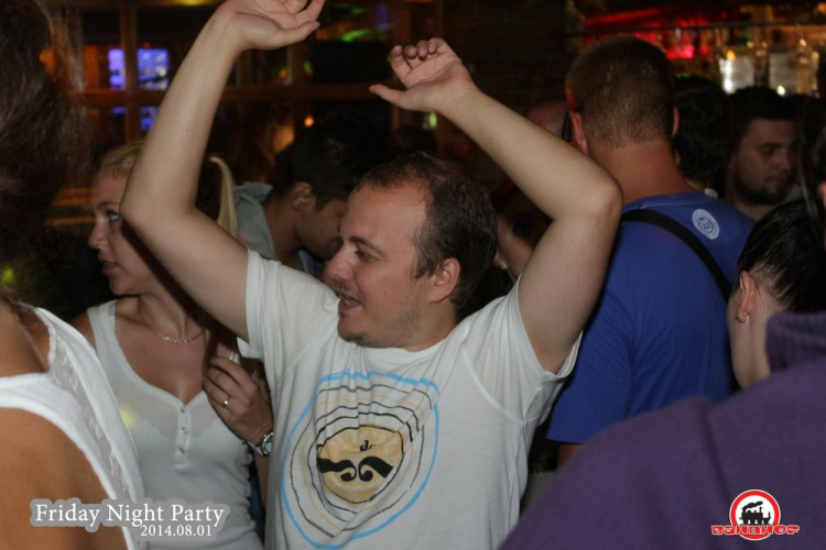 2014.08.01.Péntek - Friday Night Party