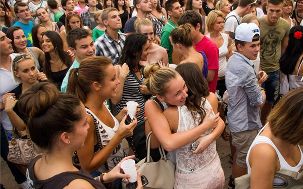 Ponthatárok - Corvinus: töretlen az egyetem népszerűsége