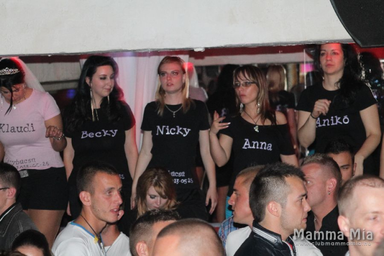2013.05.25.szombat club Mamma Mia Dj:Balage Fotók.árpika
