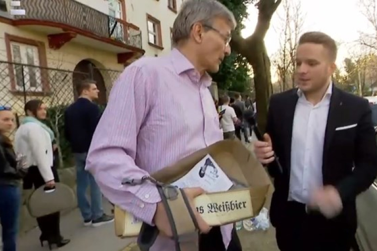 Demszky Gábor vízzel öntötte le az Echo TV stábját