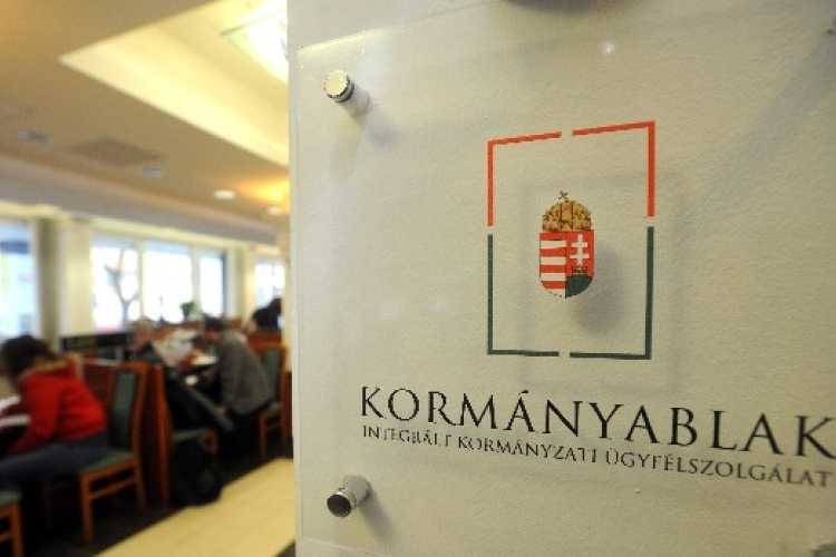 A hétvégén is nyitva lesznek a kormányablakok és az okmányirodák
