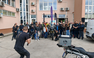 Két keréken a Közel-Keletre