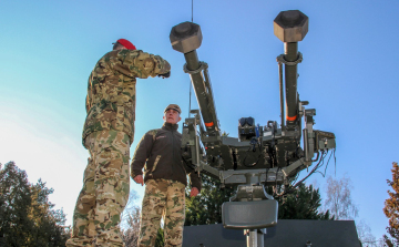 Kaszab Zoltán, vezénylő zászlós látogatott el a rakétásokhoz