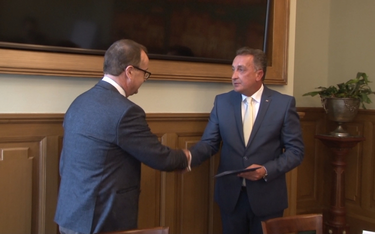 Átvették megbízólevelüket a képviselők