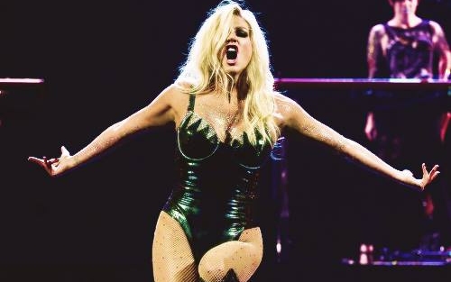 Betiltották Kesha koncertjét
