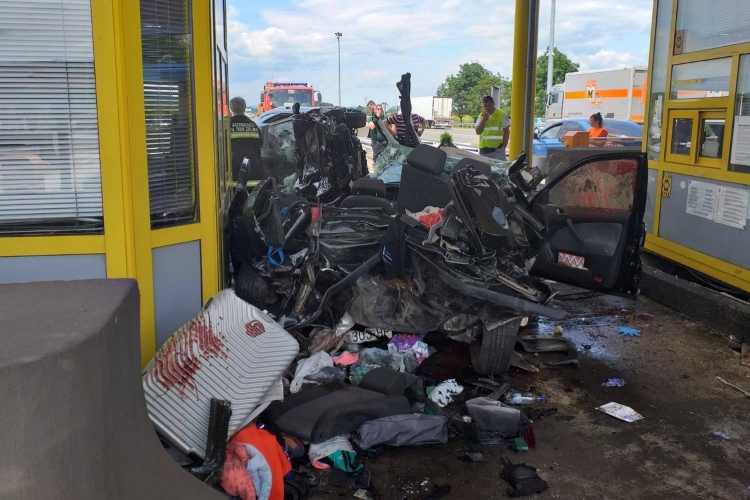 Súlyos autóbaleset Horvátországban, egy teljes magyar család kórházba került