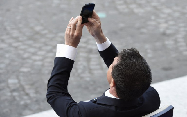 Okostelefonra kerülhetnek az ügyfélszolgálatok