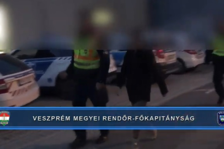 Több milliót követeltek a hallgatásért