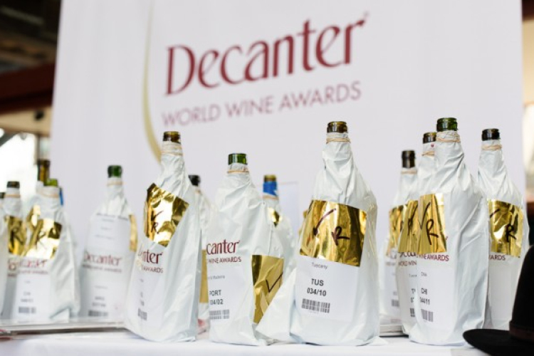 Magyar borászatok 44 érme a Decanter londoni világversenyén