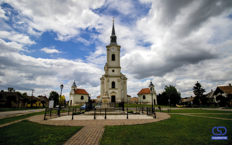 810 éves Mosonszentmiklós