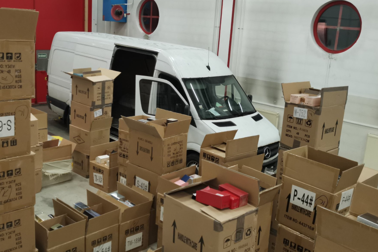 Mintegy 100 millió értékű hamis terméket foglalt le a NAV