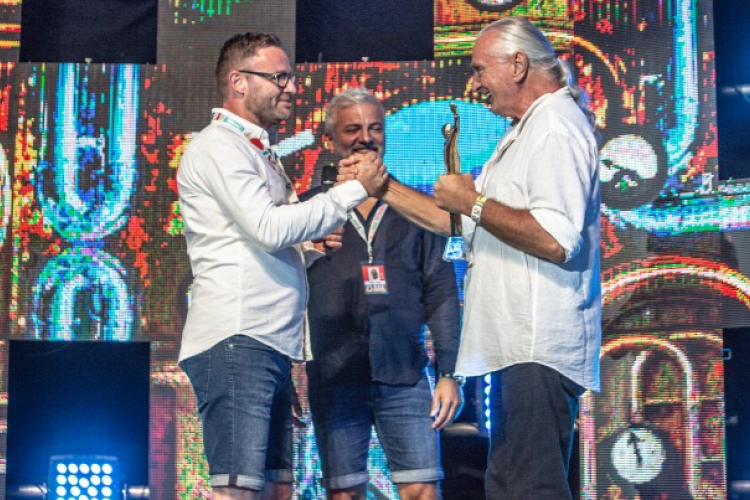 Megható! Fábián Juli javára lemondtak a díjról