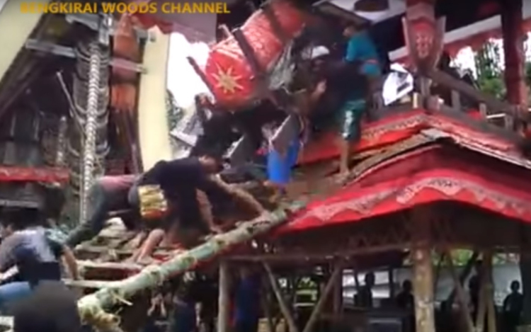 Halálos balesetet szenvedett saját édesanyja temetésén