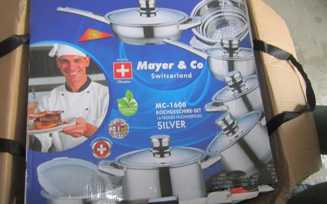 NAV: Újabb hamis edényszállítmányt foglaltak le Vámosszabadinál