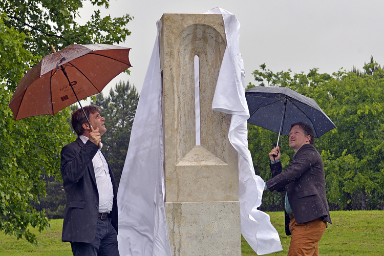 „KERESZTABLAK” MARCALVÁROS II-N