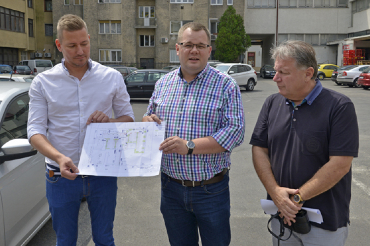 EGYSZERŰBB LESZ A PARKOLÁS AZ ARRABONA UDVARBAN