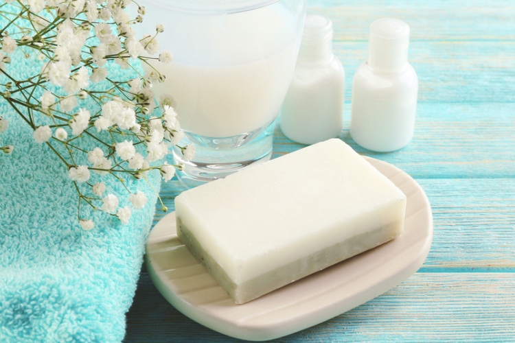 FIGYELEM! Csontritkulást okozhat a nőknél a szappanok és fogkrémek gyakori összetevője