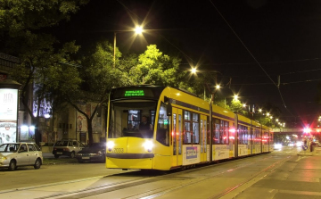 Terhes nőt ütött meg a 4-es villamos vezetője