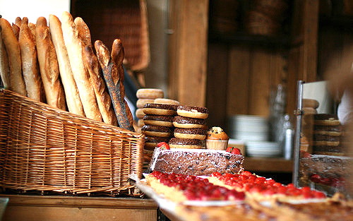 Ráizgult a zsömlékre: pucérra vetkőzött a pékségben