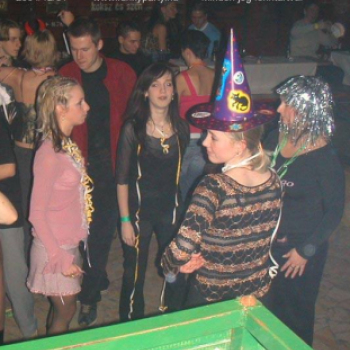 ARCHIV: Egy kis szilveszteri hangulat 2004-ből... :D