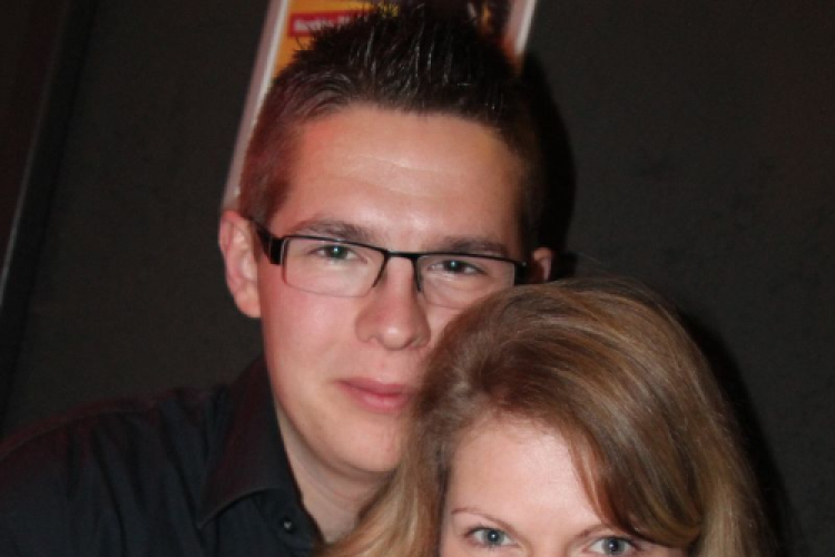 2013.04.12.Péntek Mamma Mia Takács Nikolas Dj:Ice fotók:árpika