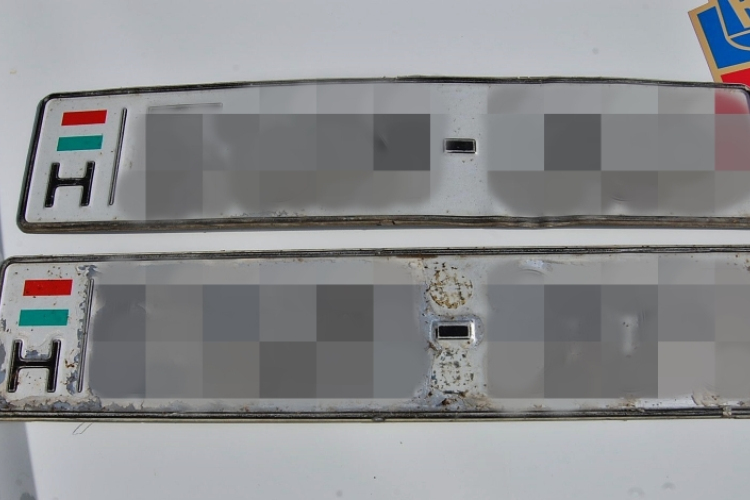 Hamis rendszámmal közlekedett, lebukott