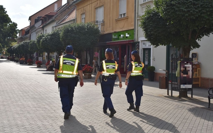 Fokozott rendőri jelenlét van érvényben Győr belvárosában