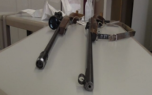 Lőfegyvereket rejtegetett otthonában egy ravazdi férfi