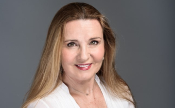 Életmű díjjal tüntették ki Bellai Esztert a magyar operett napján