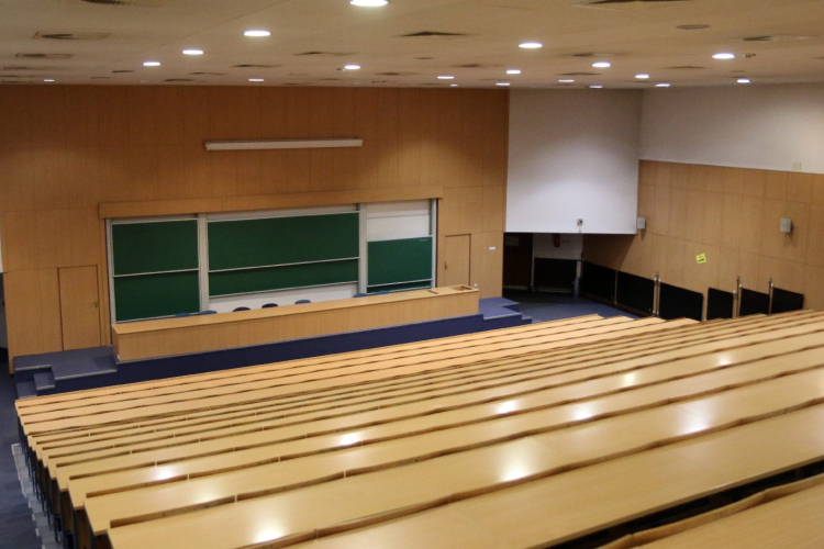 Péntekig ki kell költözniük az egyetemi kollégiumokból a hallgatóknak