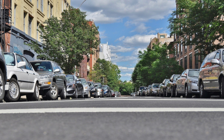 Akár a kanapéról is megújíthatjuk a parkolóbérletet