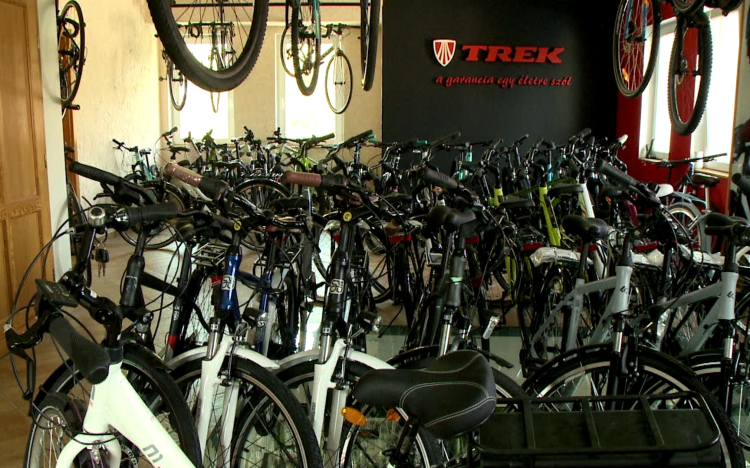 Iskolába vagy munkába két keréken