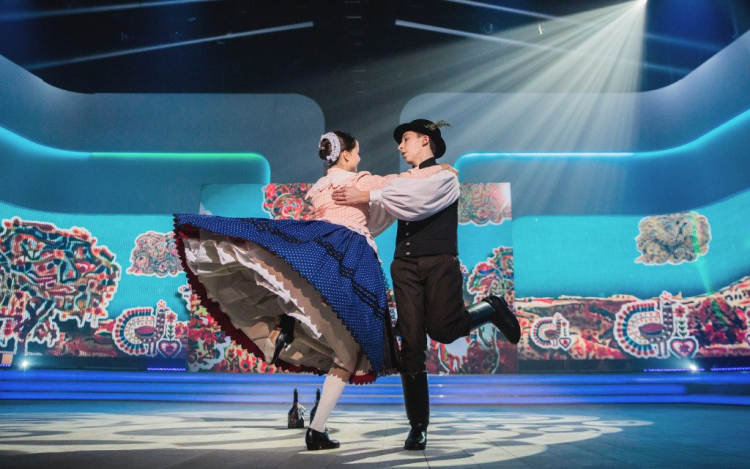 Idén még magasabbra repül a páva