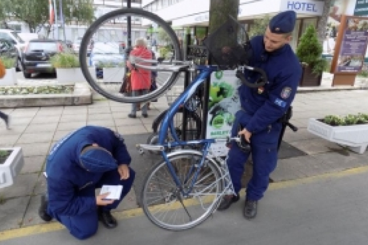 Biztonságban kétkeréken