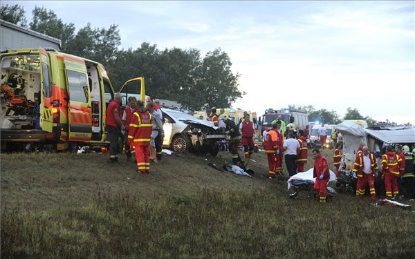 Súlyos baleset történt Ócsa és Gyál között - halálos áldozatok
