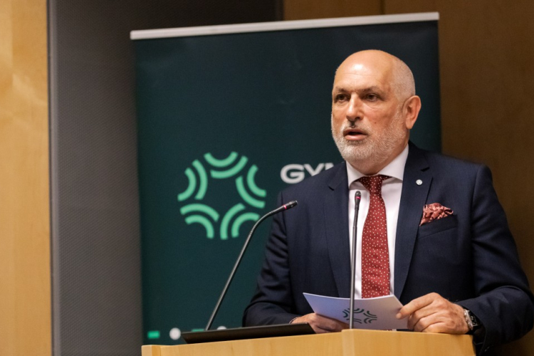 Pintér-Péntek maradt az iparkamara elnöke