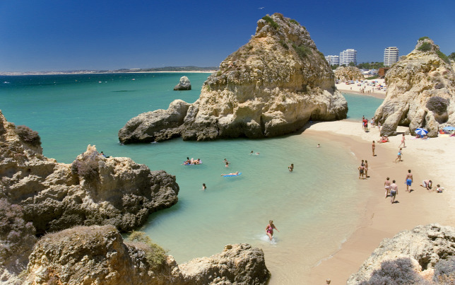 Havi 1 milliárd eurót bukik az európai turizmus a koronavírus miatt