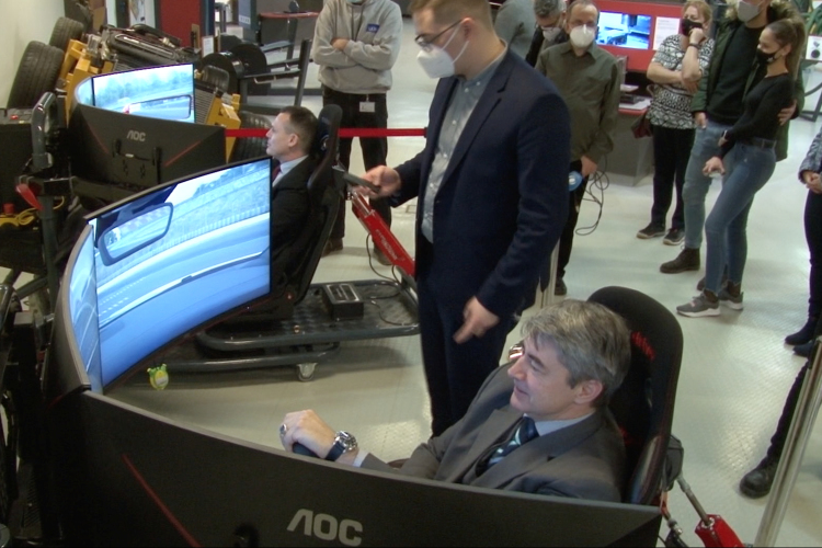 Egy lépés a jövőbe: Megnyílt a Mobileum