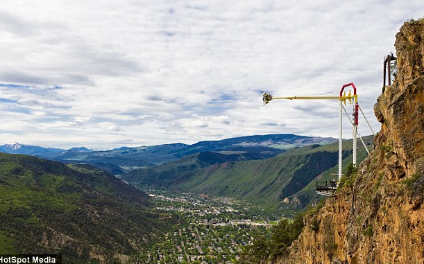 A világ legfélelmetesebb hintája a Grand Canyonon - Videó 