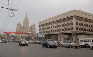 Moszkvai ingatlanügy - Vádat emeltek a volt nagykövet, a volt államtitkár és volt MNV-dolgozók ellen