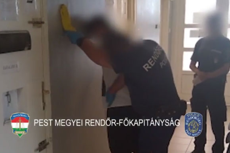 Mutogatta magát, elfogták