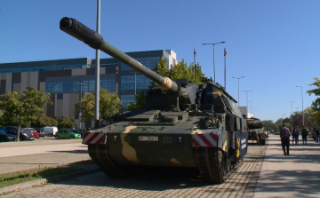 Harceszközök testközelből Győrben