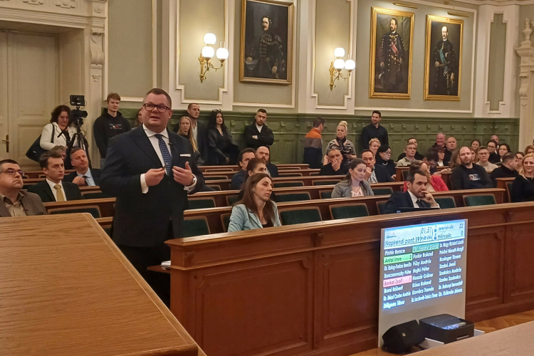 Rendkívüli közgyűlés hétfőn