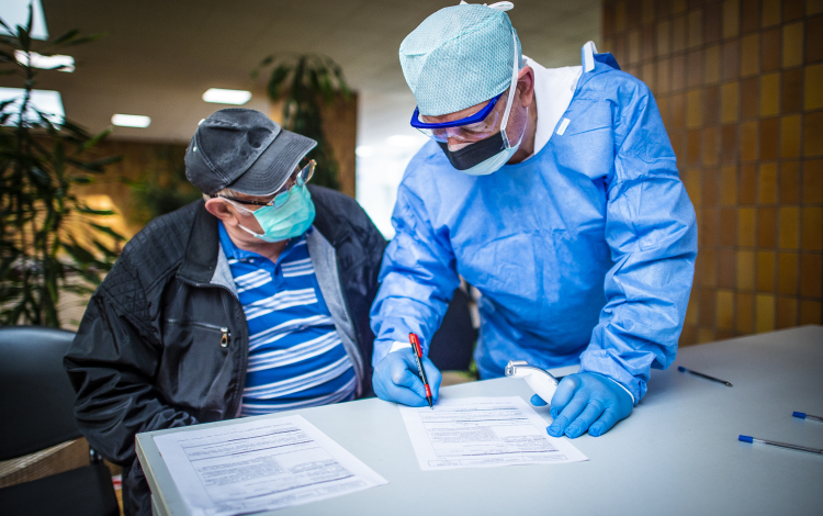 Koronavírus: Óriási sikert értek el magyar kutatók, amivel lehetőség lesz a vakcinák kifejlesztésére- Izolálták a koronavírust