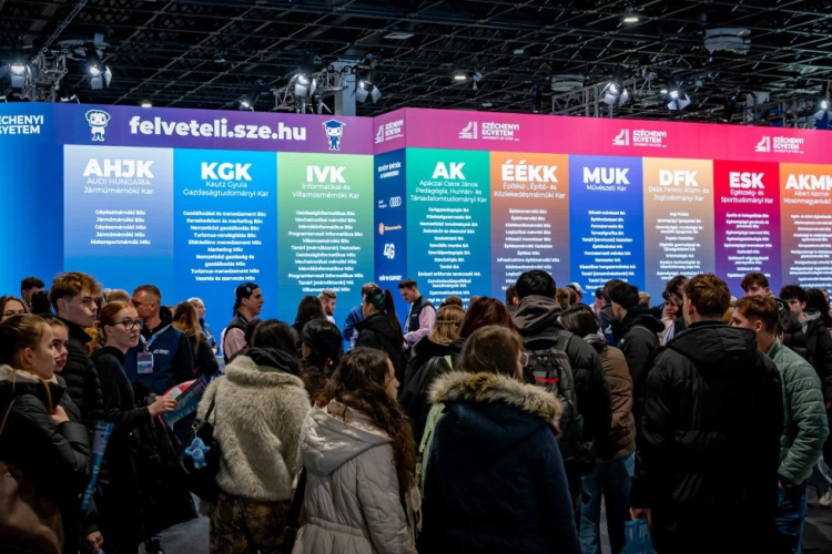 Új szakok: szakedzőket és AI-informatikusokat képez már az egyetem