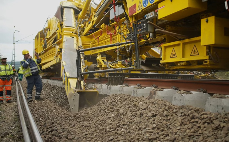 Jövő pénteken indul a győri fővonal felújításának legnehezebb szakasza