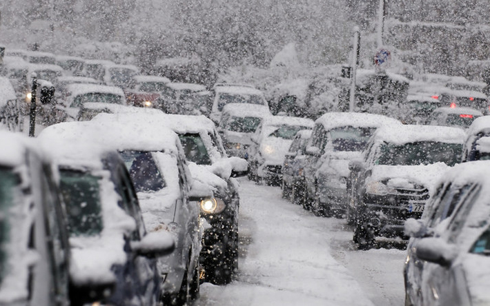 Felborult a közlekedés az M1-esen és az M5-ösön és az M0-son