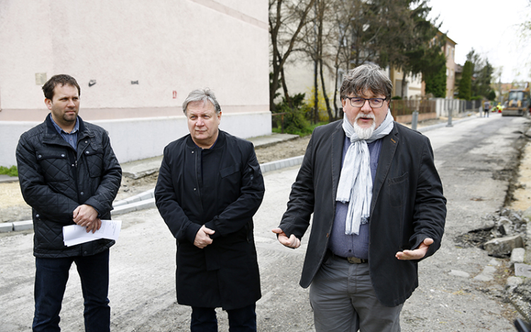 ÚJABB NÁDORVÁROSI UTCÁK ÚJULNAK MEG