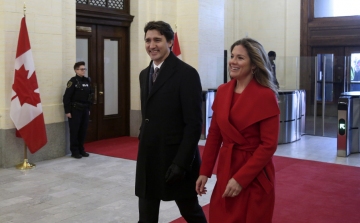 Koronavírus: Megfertőződött a kanadai miniszterelnök és felesége is