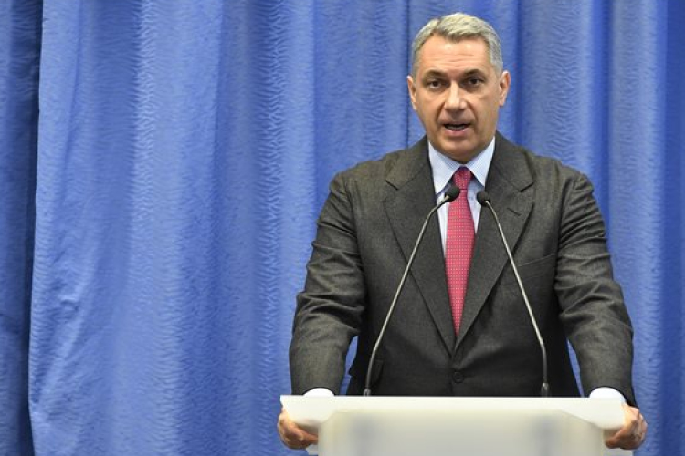 ÉKM: Lázár János tíz közlekedési vállalásából kettő teljesül április elsejére